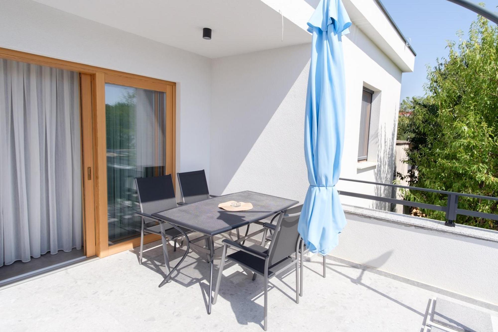 Apartments Grape Pirovac Zewnętrze zdjęcie