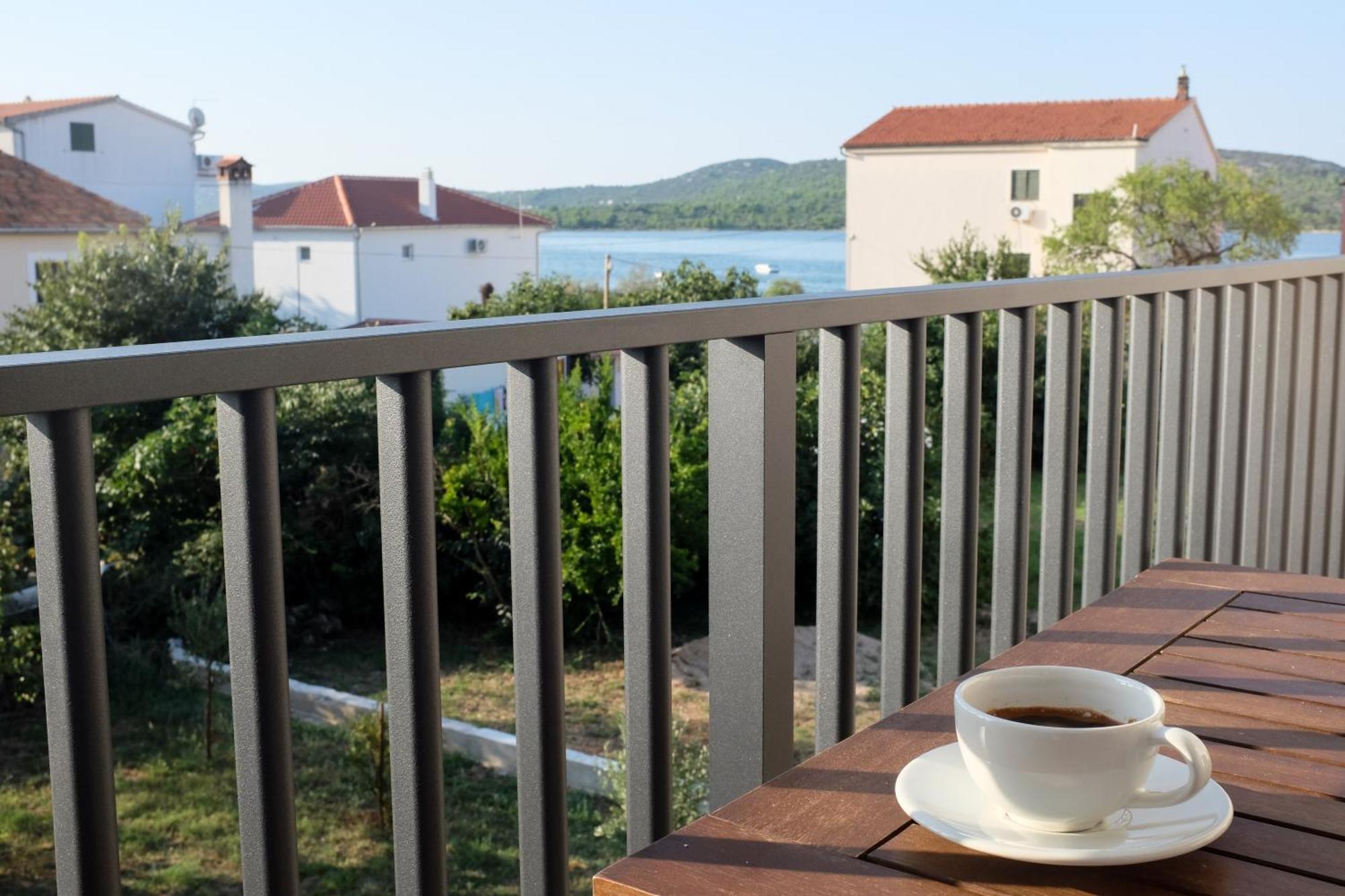 Apartments Grape Pirovac Zewnętrze zdjęcie